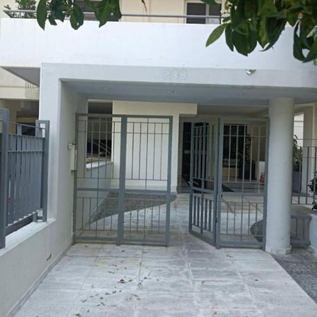 Stavros Niarhos Apartment Atenas Exterior foto